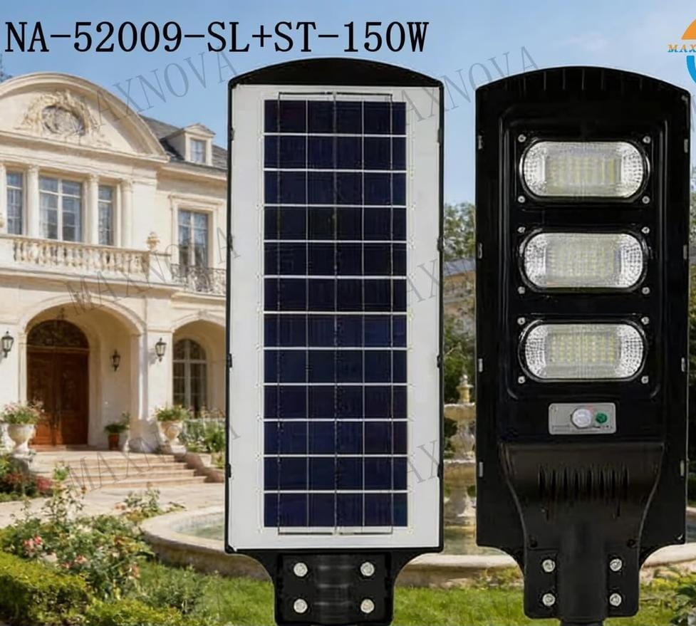 MAXNOVA 150W Solar LED Street Light
